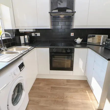 66 Dale Grove