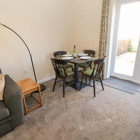 Holiday home 66 Dale Grove
