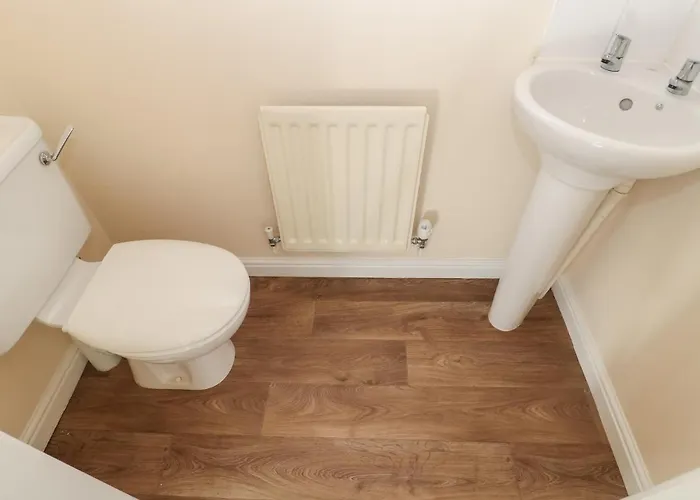 66 Dale Grove Holiday home